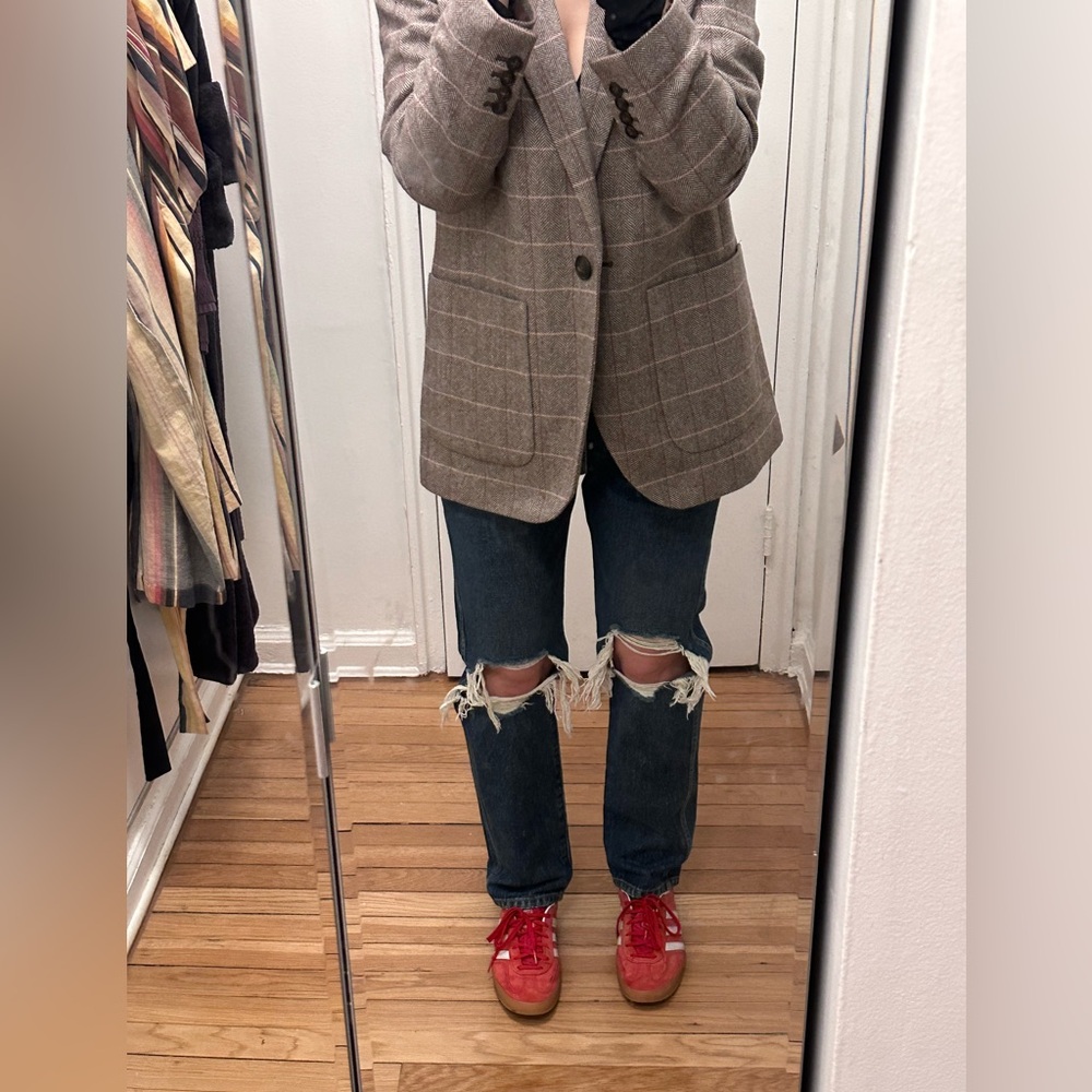 $500 Khaite Kyle Low Rise Ripped Jeans 27” - Picture 2 of 10
